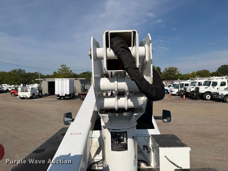 image for item FB5093 2022 Chevrolet Silverado 5500HD bucket truck