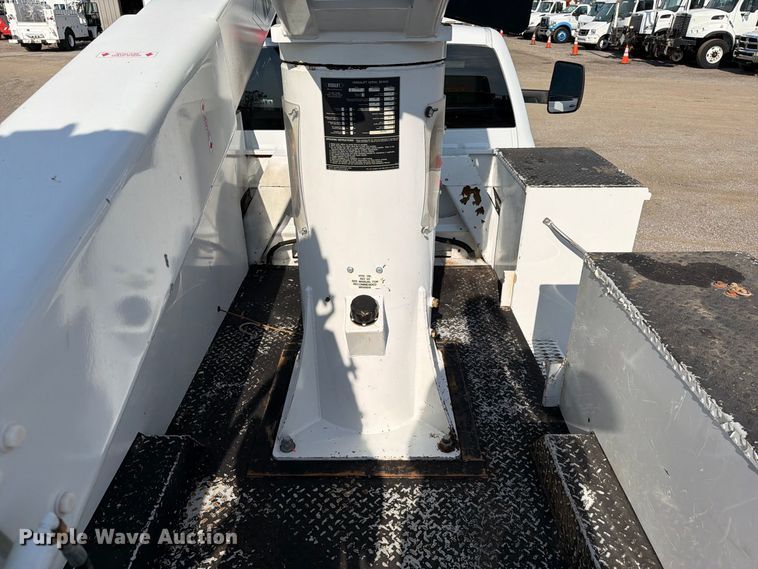 image for item FB5093 2022 Chevrolet Silverado 5500HD bucket truck