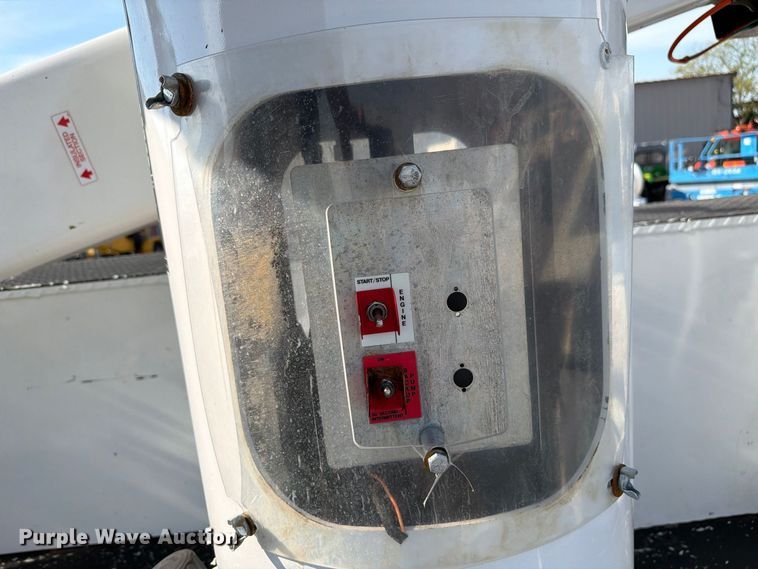 image for item FB5093 2022 Chevrolet Silverado 5500HD bucket truck