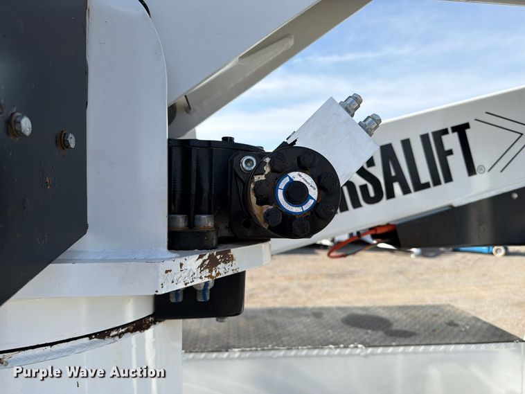 image for item FB5093 2022 Chevrolet Silverado 5500HD bucket truck