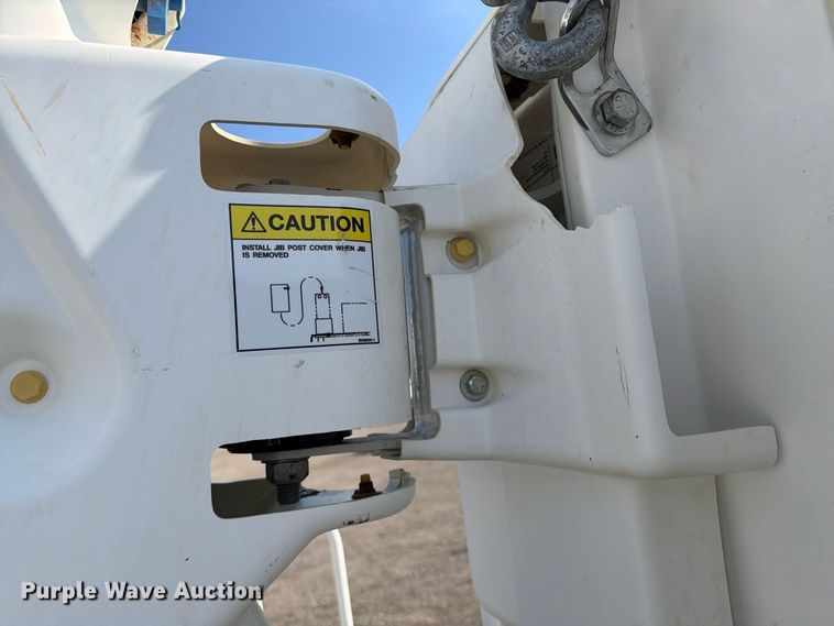 image for item FB5093 2022 Chevrolet Silverado 5500HD bucket truck