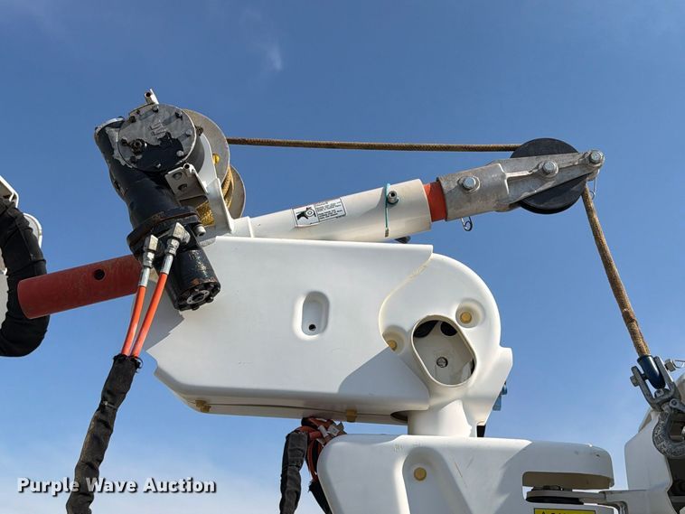 image for item FB5093 2022 Chevrolet Silverado 5500HD bucket truck