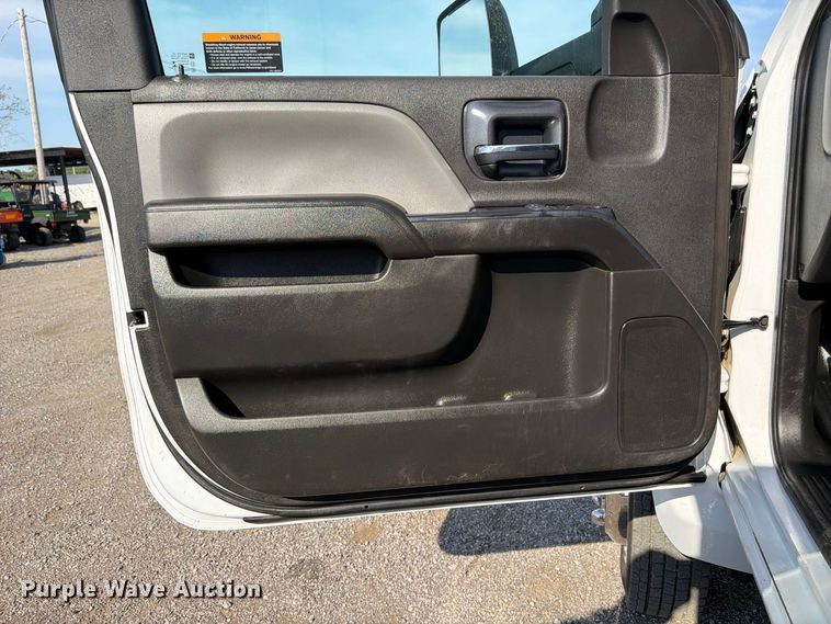 image for item FB5093 2022 Chevrolet Silverado 5500HD bucket truck