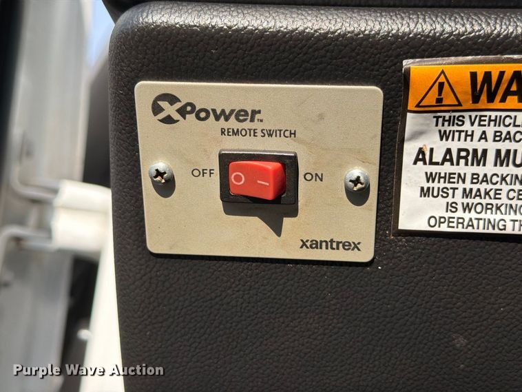 image for item FB5093 2022 Chevrolet Silverado 5500HD bucket truck