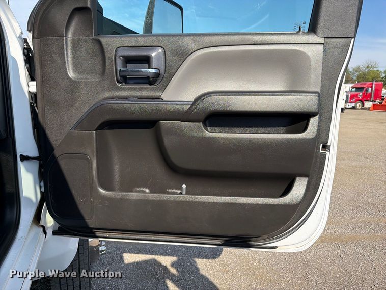 image for item FB5093 2022 Chevrolet Silverado 5500HD bucket truck