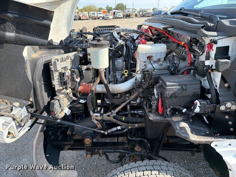 image for item FB5093 2022 Chevrolet Silverado 5500HD bucket truck