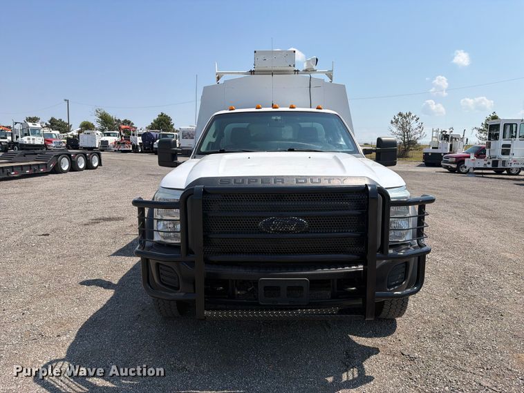 image for item FB5102 2011 Ford F550 Super Duty utility / service truck