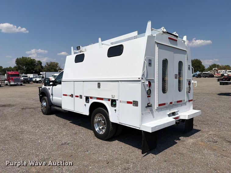 image for item FB5102 2011 Ford F550 Super Duty utility / service truck