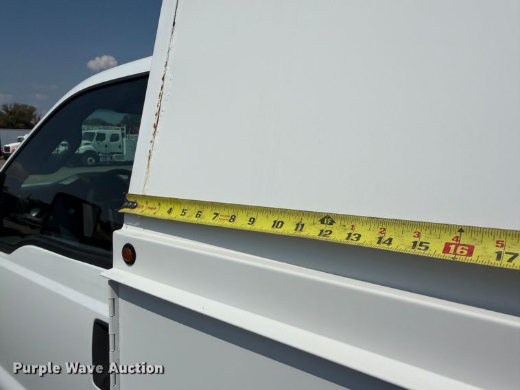 image for item FB5102 2011 Ford F550 Super Duty utility / service truck