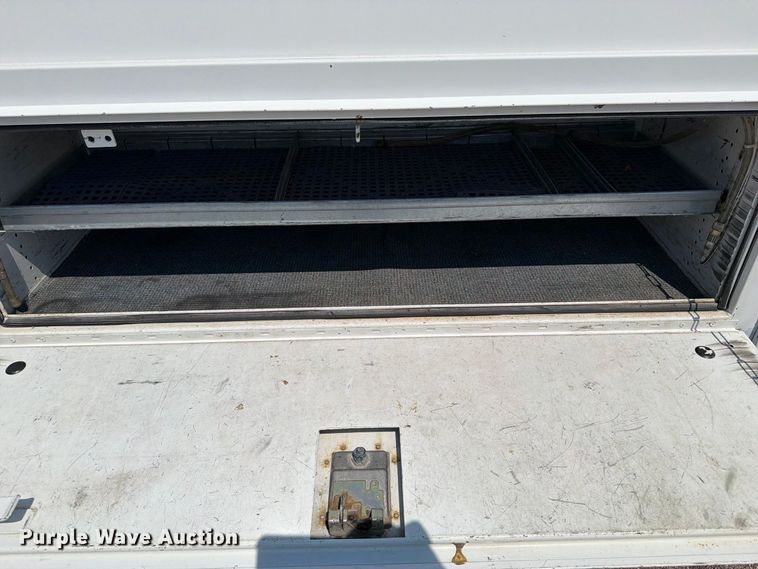 image for item FB5102 2011 Ford F550 Super Duty utility / service truck