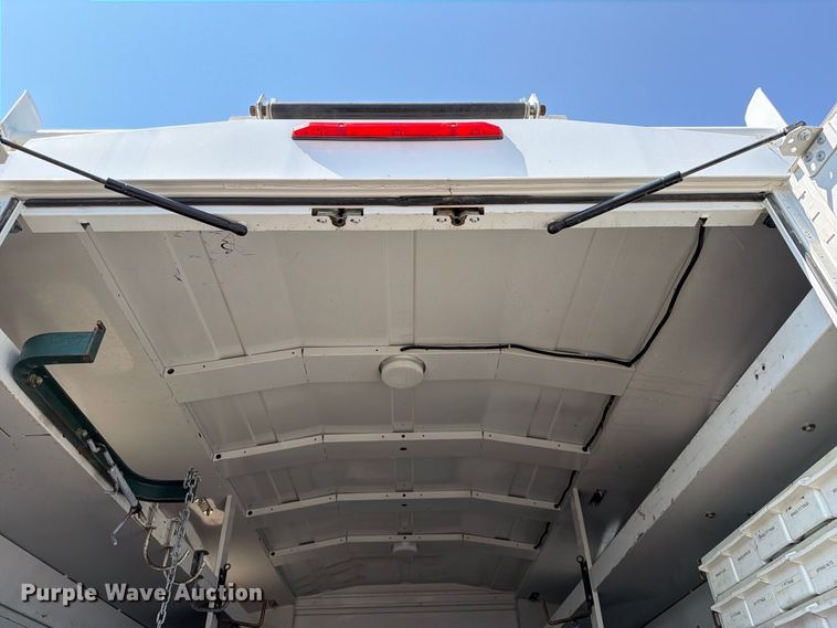 image for item FB5102 2011 Ford F550 Super Duty utility / service truck