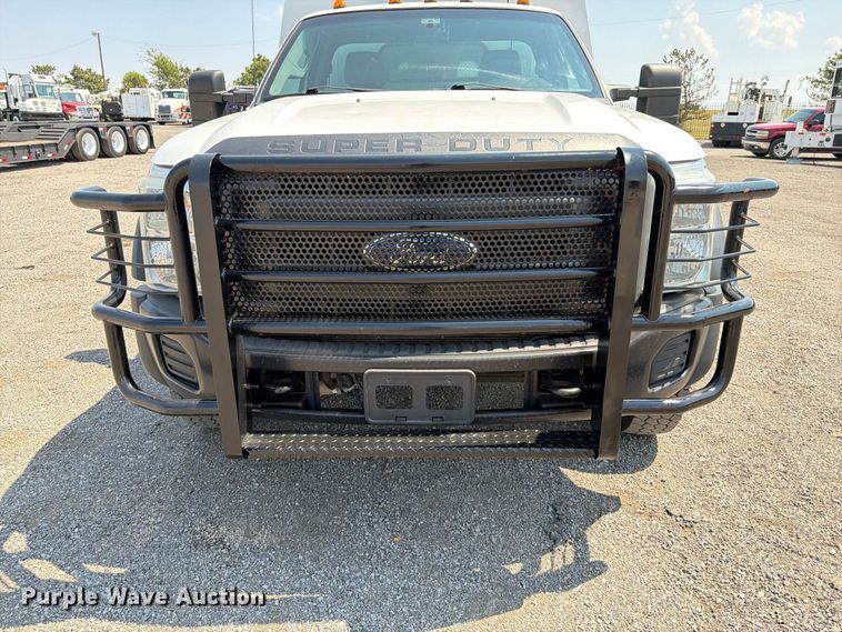 image for item FB5102 2011 Ford F550 Super Duty utility / service truck