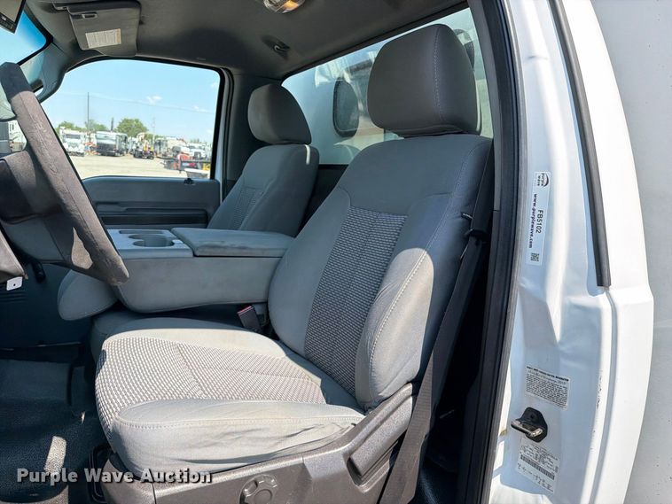 image for item FB5102 2011 Ford F550 Super Duty utility / service truck