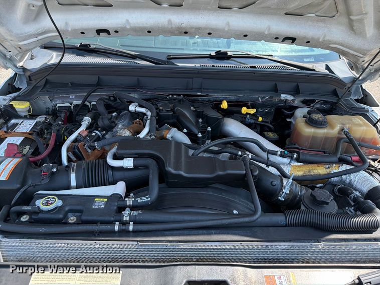 image for item FB5102 2011 Ford F550 Super Duty utility / service truck