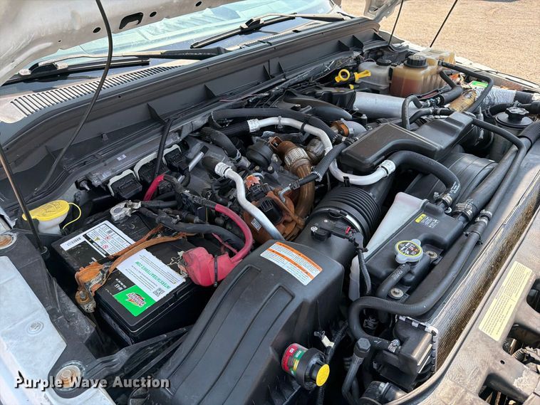 image for item FB5102 2011 Ford F550 Super Duty utility / service truck