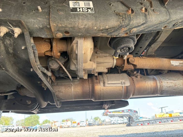 image for item FB5102 2011 Ford F550 Super Duty utility / service truck
