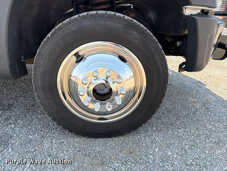 image for item FB5102 2011 Ford F550 Super Duty utility / service truck
