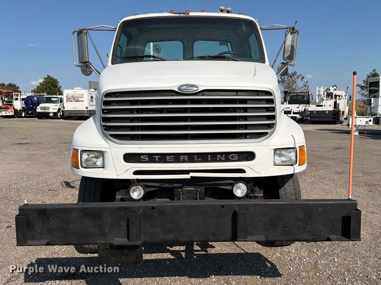 image for item FB5108 2006 Sterling L8500 utility / service truck