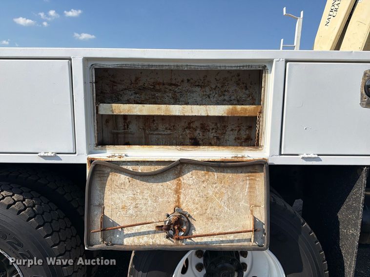 image for item FB5108 2006 Sterling L8500 utility / service truck