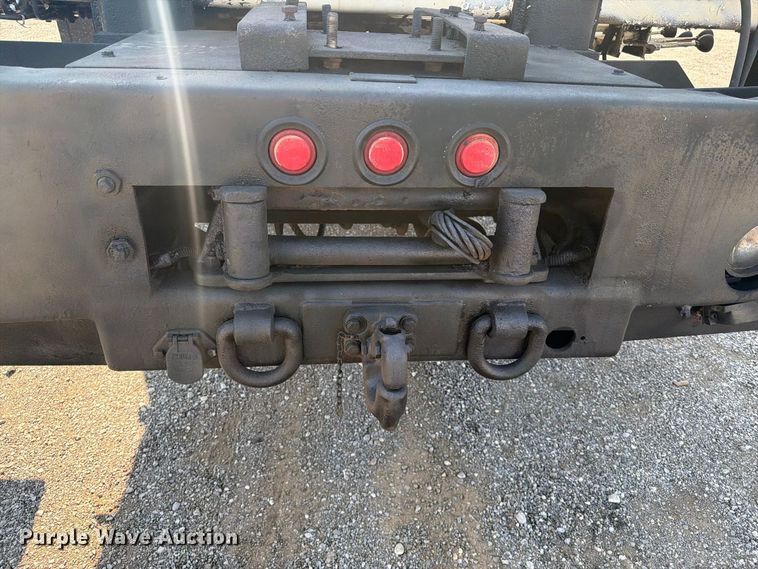 image for item FB5108 2006 Sterling L8500 utility / service truck