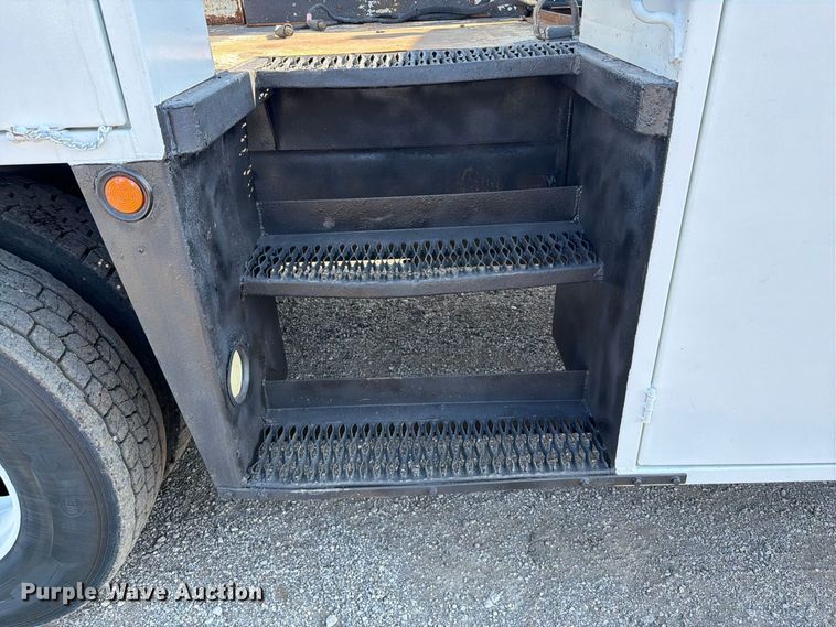 image for item FB5108 2006 Sterling L8500 utility / service truck