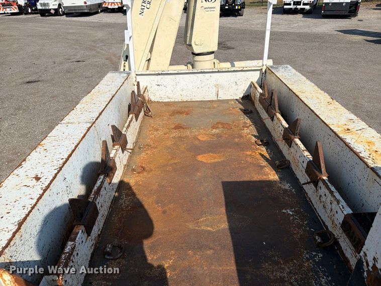 image for item FB5108 2006 Sterling L8500 utility / service truck
