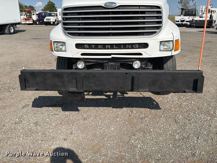 image for item FB5108 2006 Sterling L8500 utility / service truck