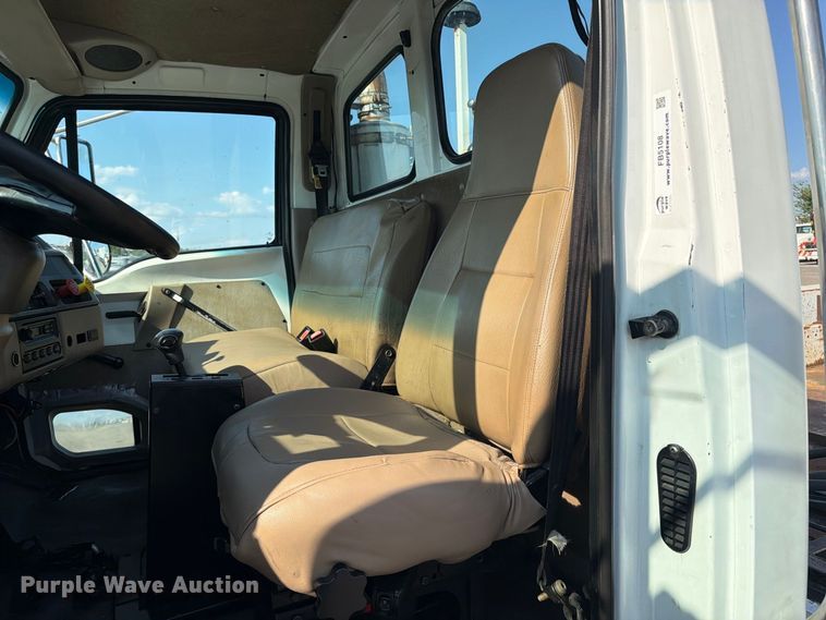 image for item FB5108 2006 Sterling L8500 utility / service truck
