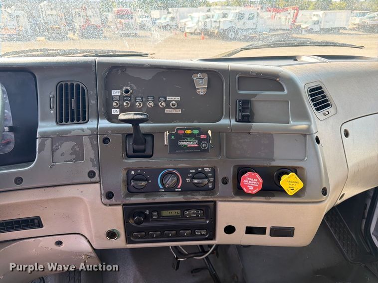 image for item FB5108 2006 Sterling L8500 utility / service truck