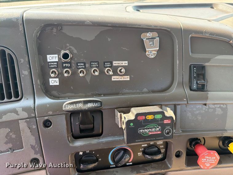 image for item FB5108 2006 Sterling L8500 utility / service truck