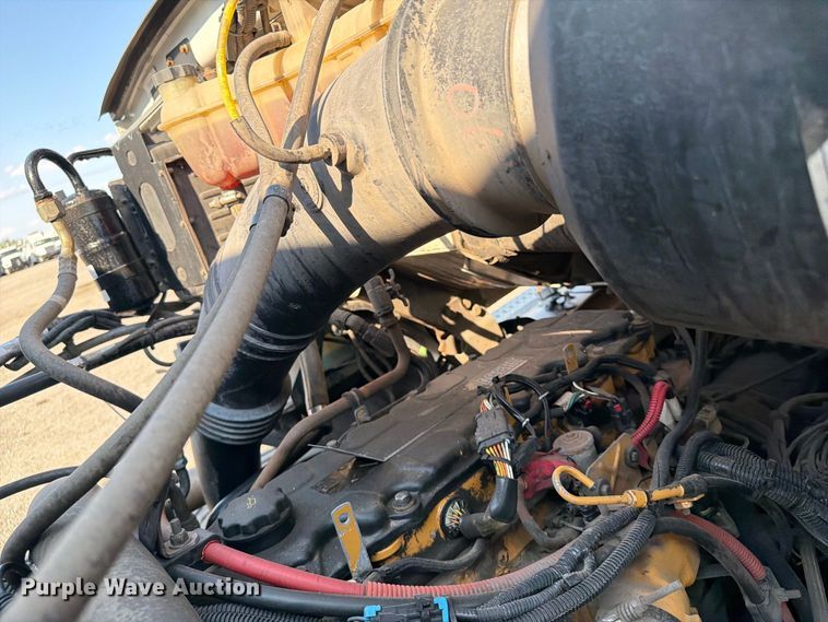 image for item FB5108 2006 Sterling L8500 utility / service truck