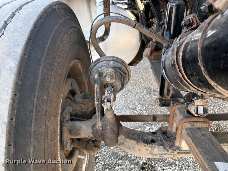 image for item FB5108 2006 Sterling L8500 utility / service truck