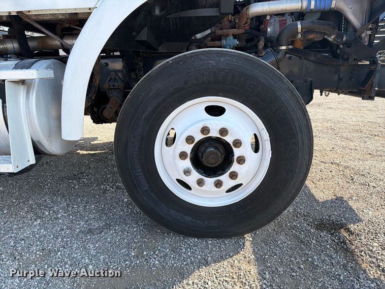 image for item FB5108 2006 Sterling L8500 utility / service truck