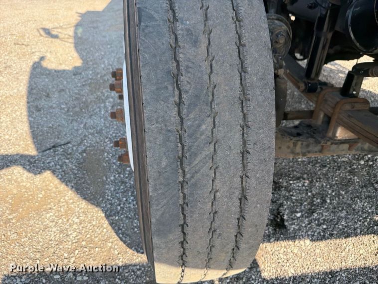 image for item FB5108 2006 Sterling L8500 utility / service truck