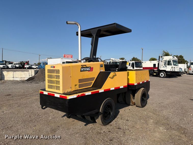 2006 Hypac C 530 AH pneumatic roller