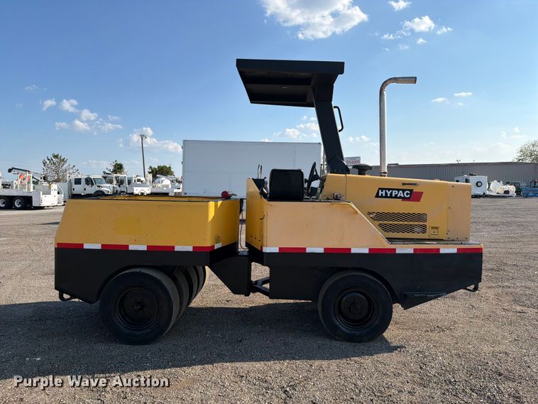 image for item FB5109 2006 Hypac C 530 AH pneumatic roller