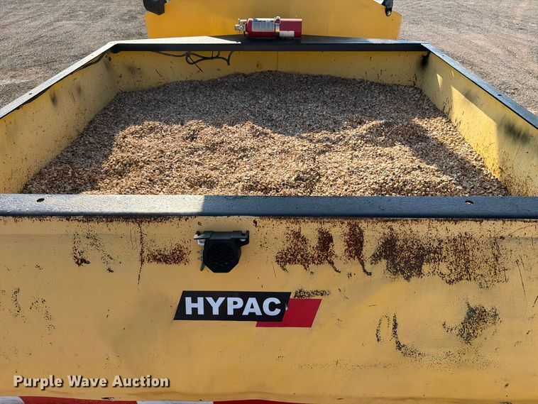 image for item FB5109 2006 Hypac C 530 AH pneumatic roller