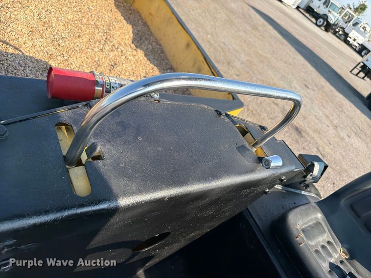 image for item FB5109 2006 Hypac C 530 AH pneumatic roller