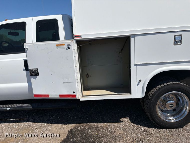 image for item FB5112 2012 Ford F550 super duty utility / service truck