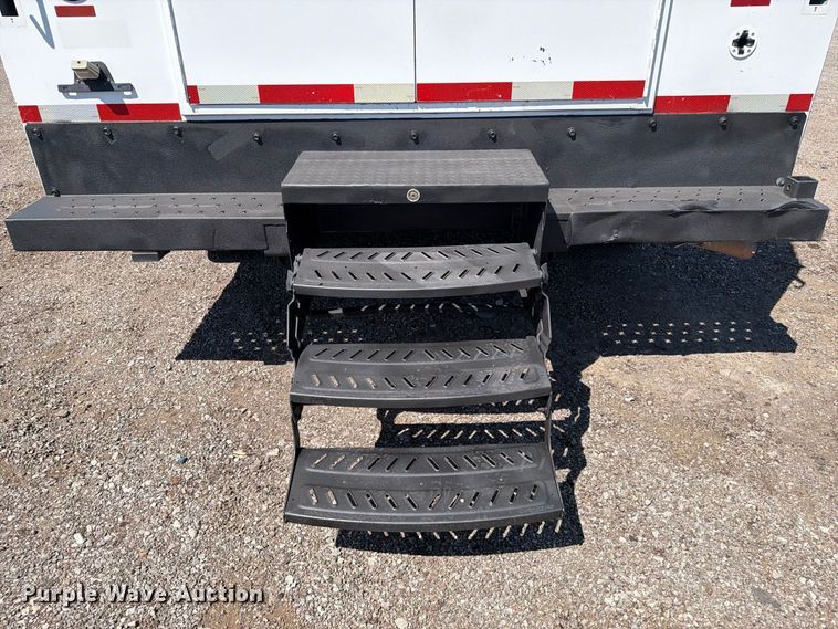 image for item FB5112 2012 Ford F550 super duty utility / service truck