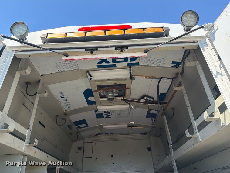 image for item FB5112 2012 Ford F550 super duty utility / service truck