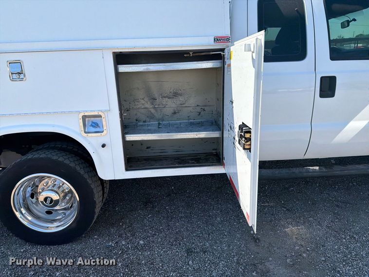 image for item FB5112 2012 Ford F550 super duty utility / service truck