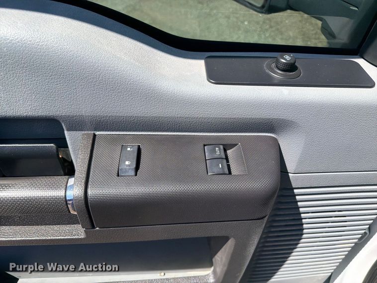 image for item FB5112 2012 Ford F550 super duty utility / service truck