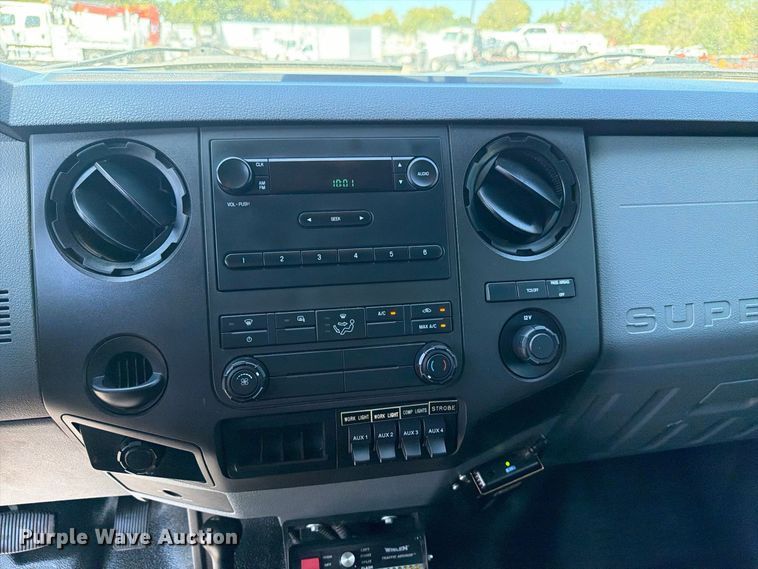 image for item FB5112 2012 Ford F550 super duty utility / service truck