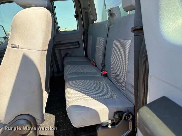 image for item FB5112 2012 Ford F550 super duty utility / service truck