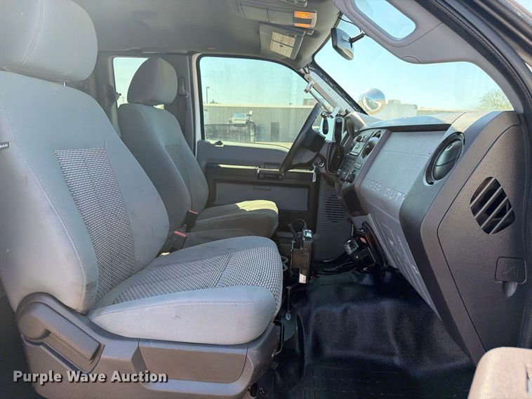 image for item FB5112 2012 Ford F550 super duty utility / service truck