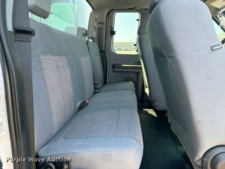 image for item FB5112 2012 Ford F550 super duty utility / service truck