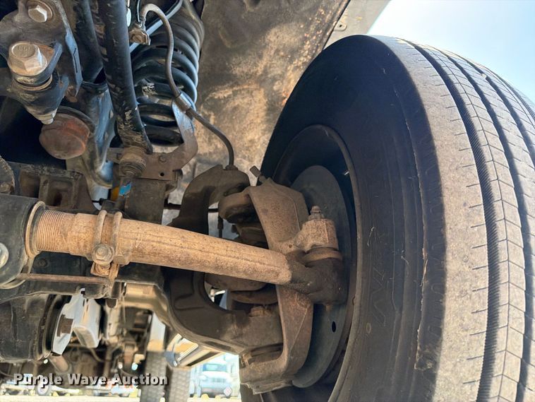 image for item FB5112 2012 Ford F550 super duty utility / service truck