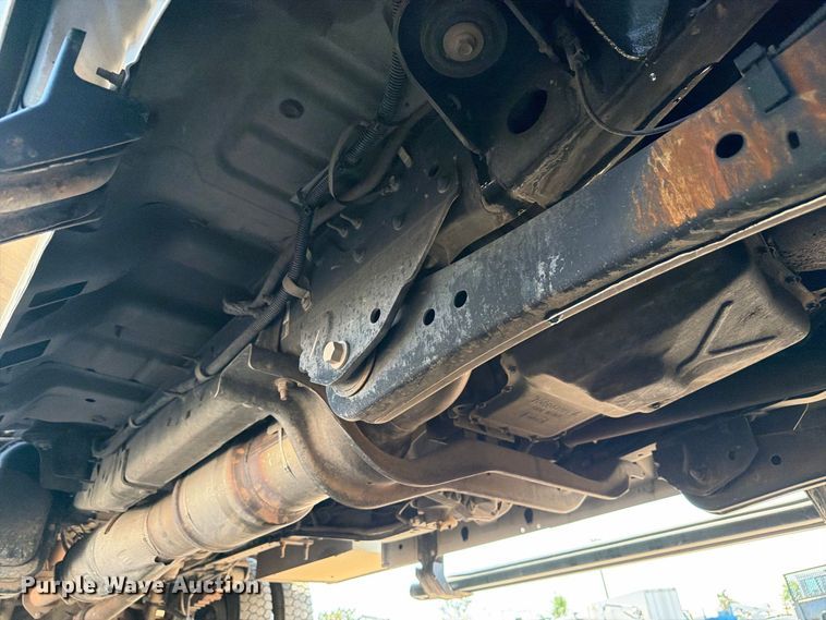 image for item FB5112 2012 Ford F550 super duty utility / service truck