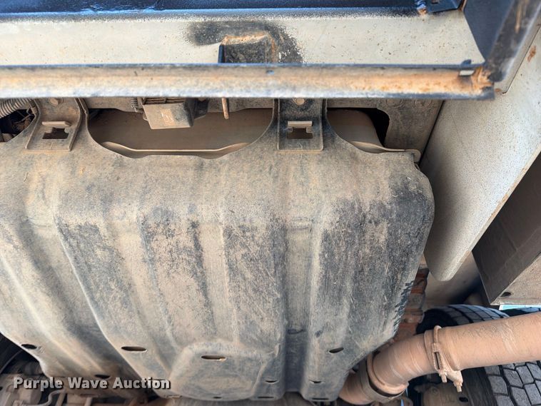 image for item FB5112 2012 Ford F550 super duty utility / service truck
